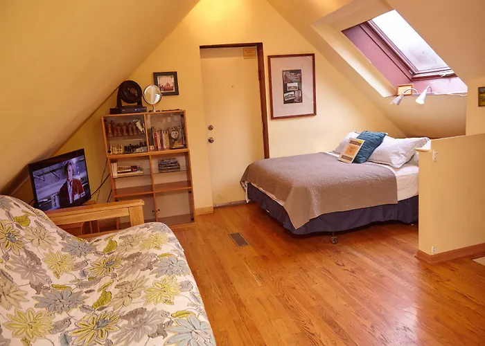 Bed & Breakfast Ray's Bucktown Chicago