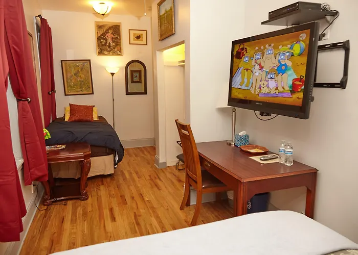 Ray's Bucktown Bed & Breakfast Chicago