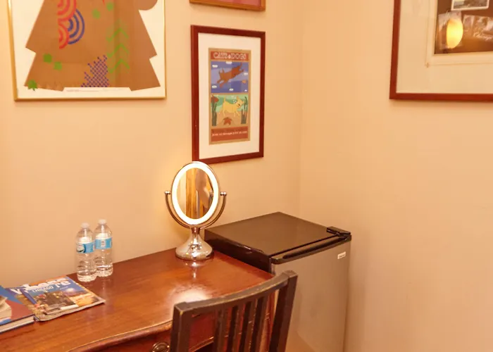 Ray's Bucktown Bed & Breakfast