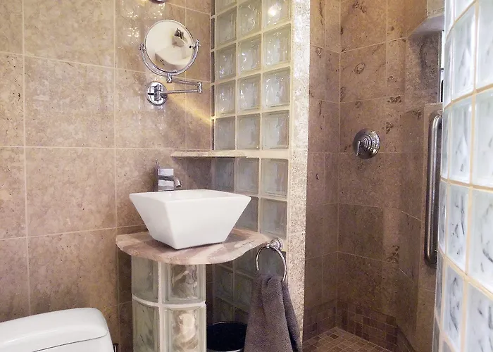 Bed & Breakfast Ray's Bucktown 3*