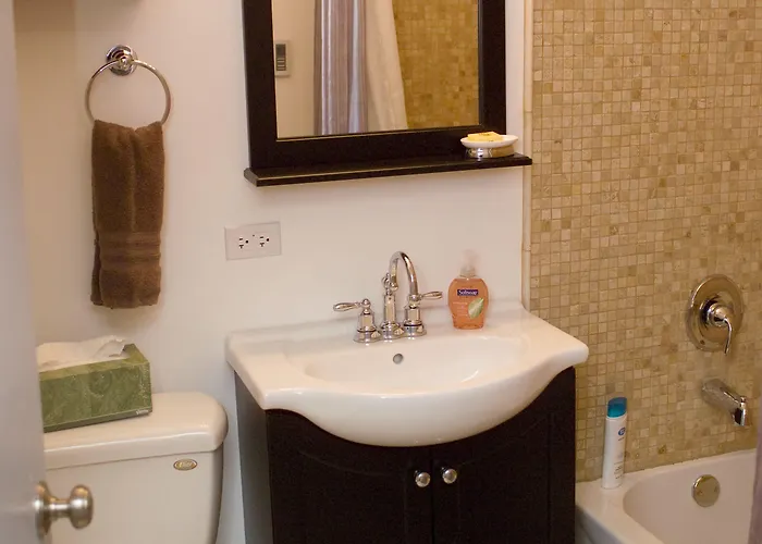 Ray's Bucktown Bed & Breakfast Chicago
