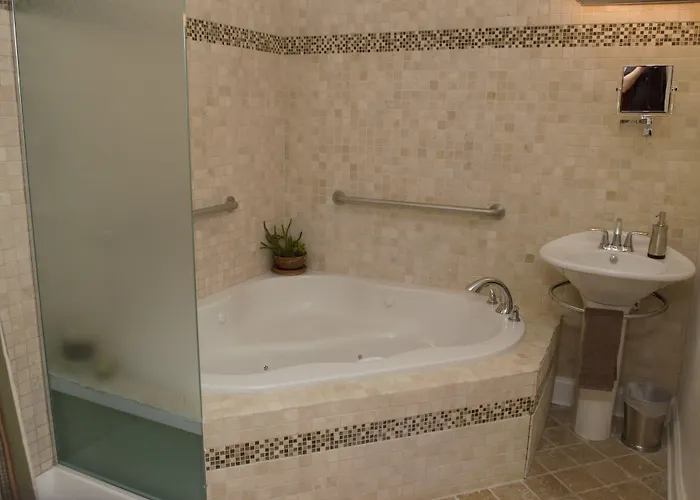 Bed & Breakfast Ray's Bucktown 3*
