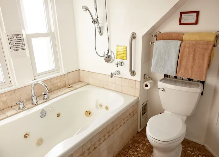 Ray's Bucktown Bed & Breakfast Chicago